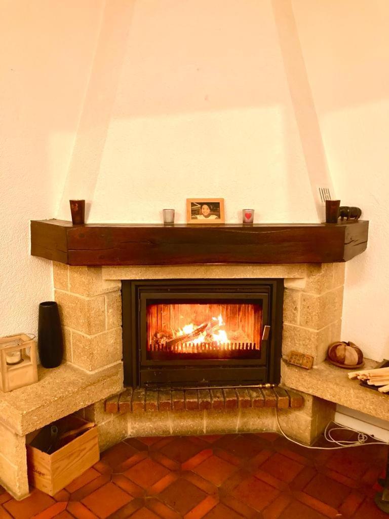 Cheerful Villa With Fireplace, Bath-Tub And Garden Noville Eksteriør billede